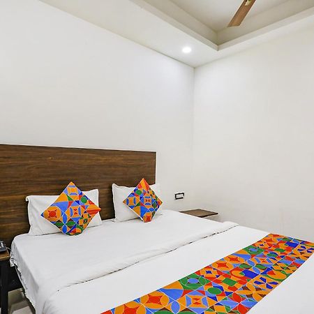 Fabhotel Kinsfolk Ghaziabad Esterno foto