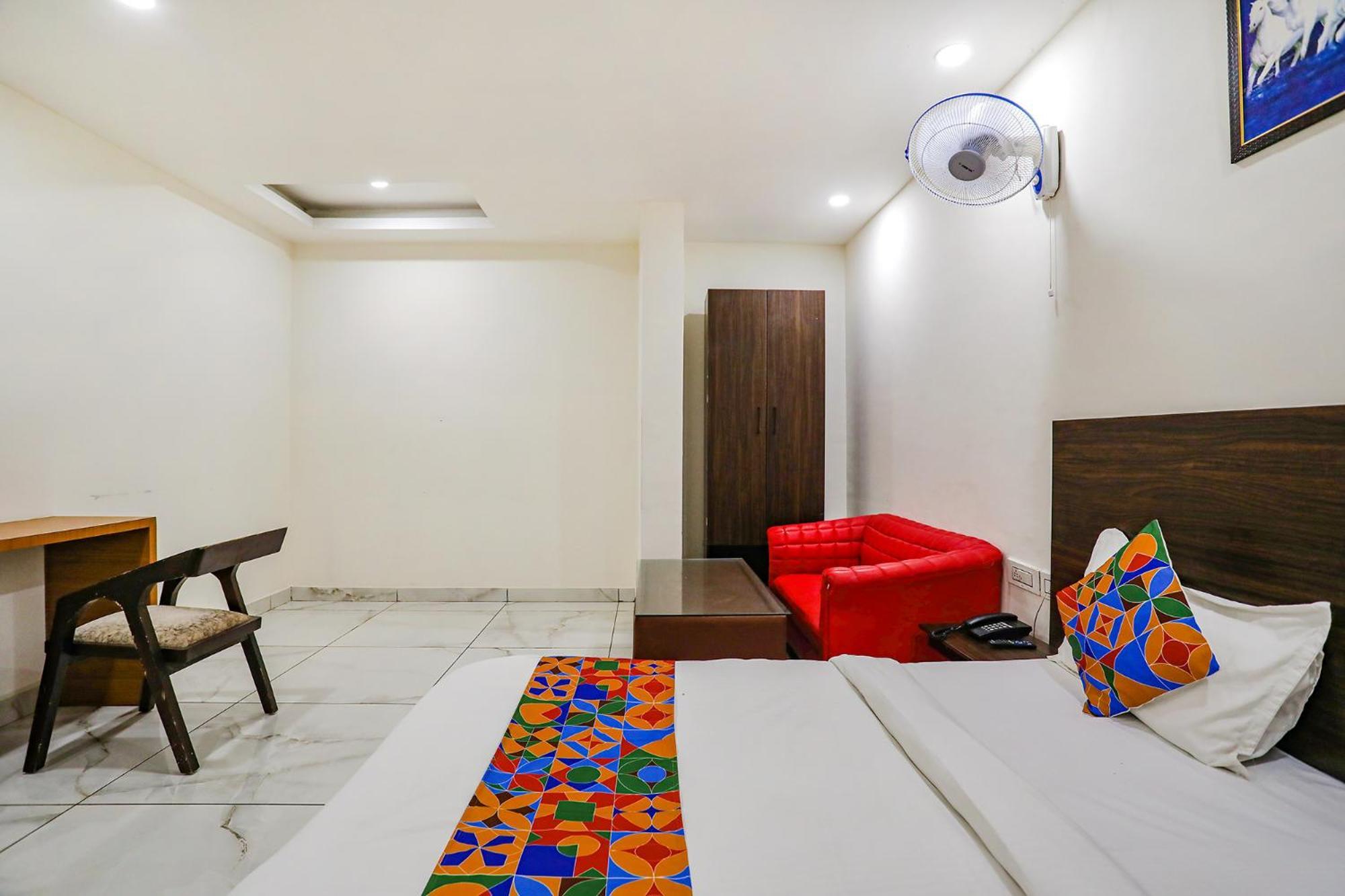 Fabhotel Kinsfolk Ghaziabad Esterno foto