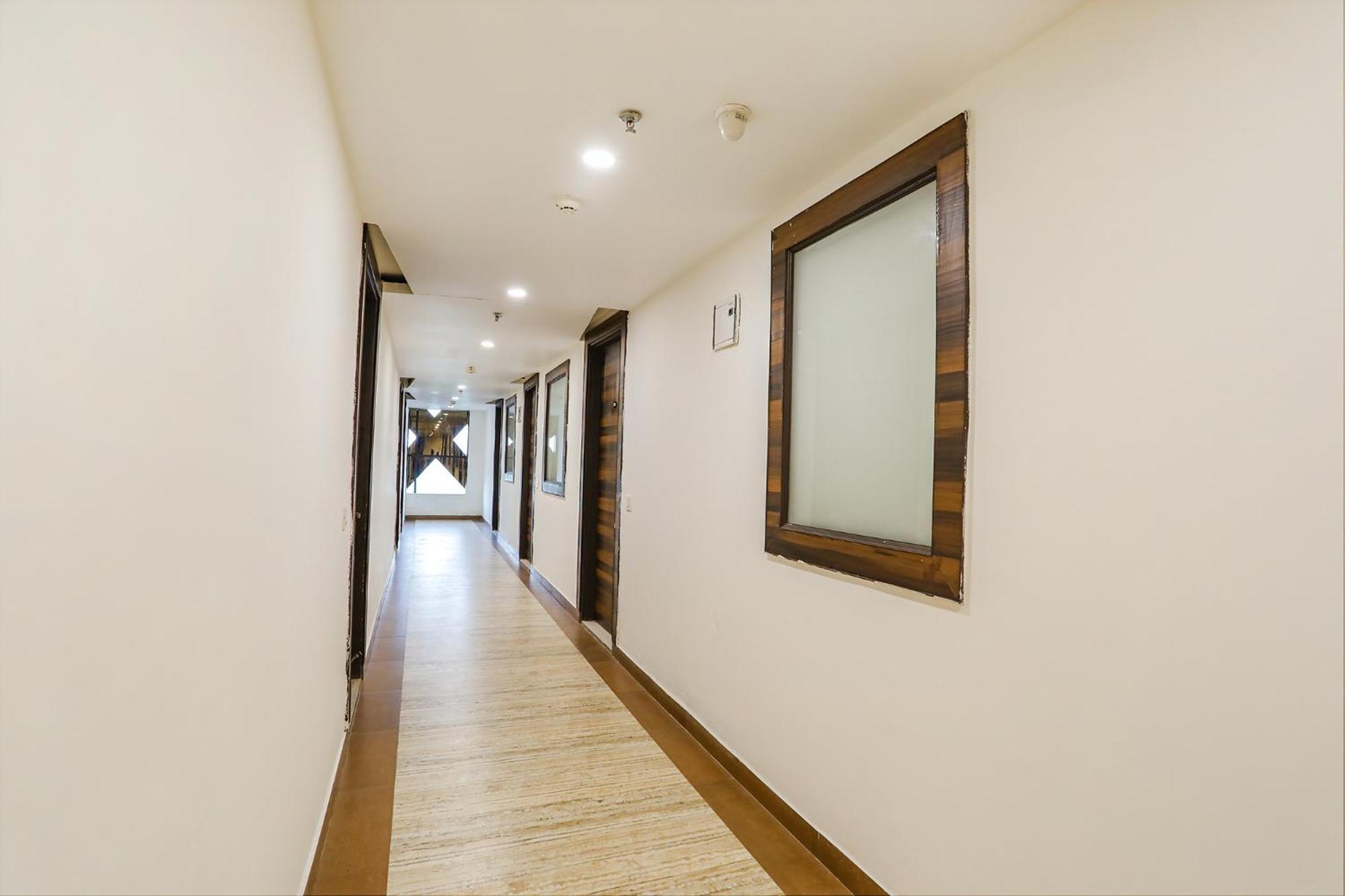 Fabhotel Kinsfolk Ghaziabad Esterno foto